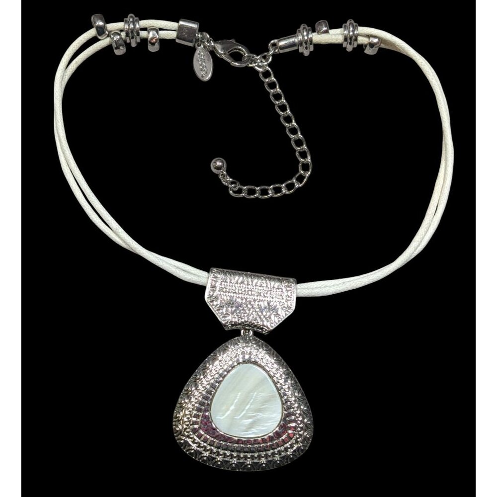 Vintage Chico's Mother Of Pearl White And Silver Tone Pendant Necklace